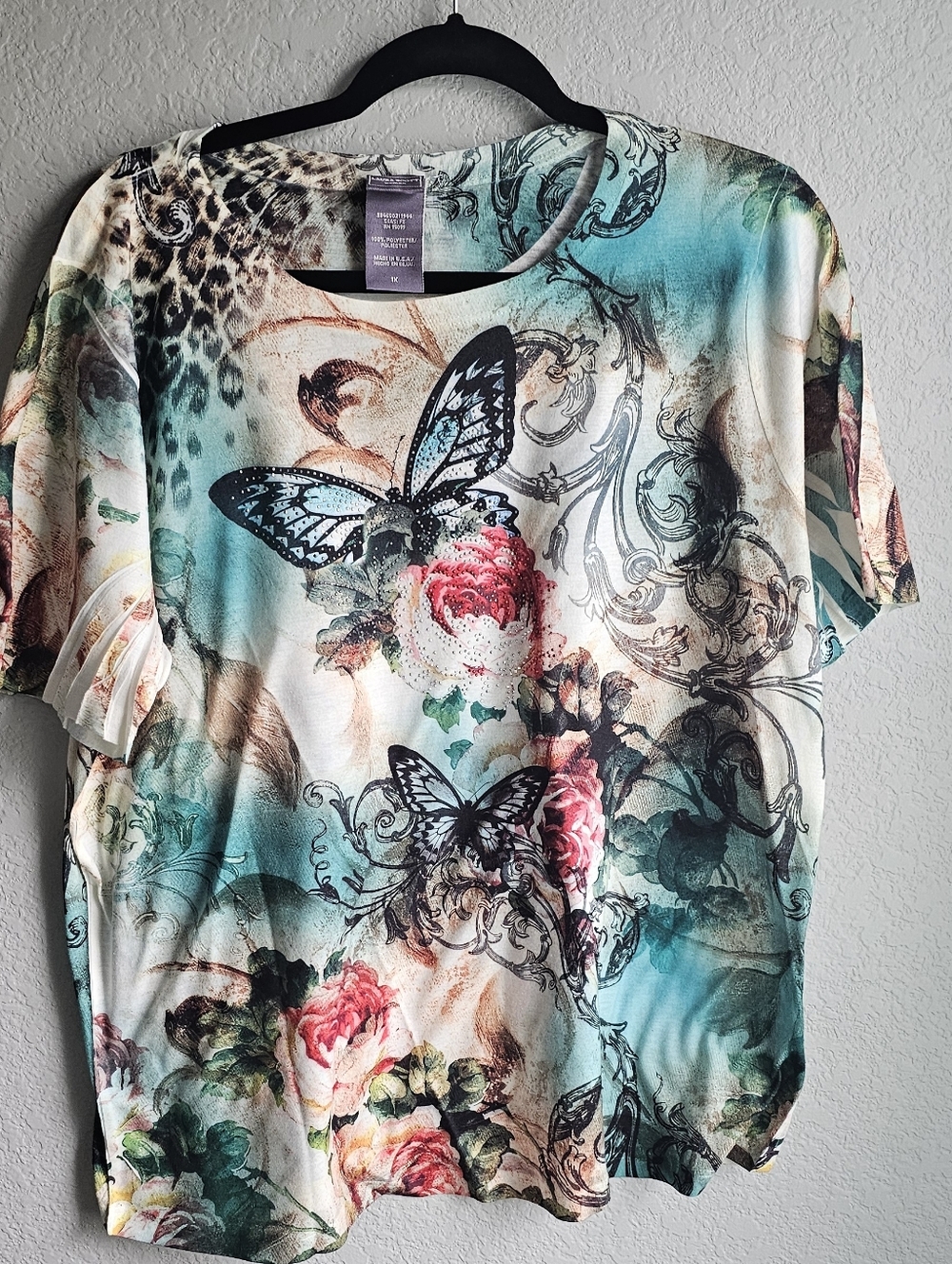 Laura Scott Woman 1X Butterfly Floral Embellished Top Made in USA